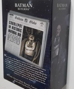 Batman Returns – 1/4 Scale Action Figure – Mayoral Penguin (Danny DeVito) By NECA