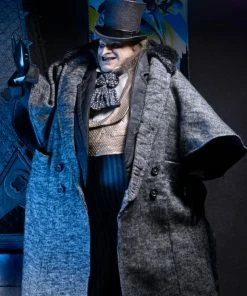 Batman Returns – 1/4 Scale Action Figure – Mayoral Penguin (Danny DeVito) By NECA