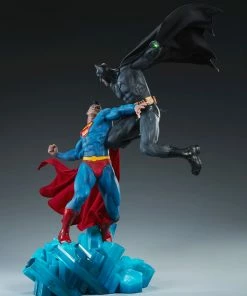 Batman Vs Superman Diorama By Sideshow Collectibles Collector Edition