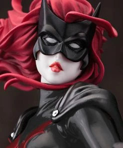 Batwoman (2nd Edition) Statue By Kotobukiya Bishoujo Series - 1:7 Scale Batman