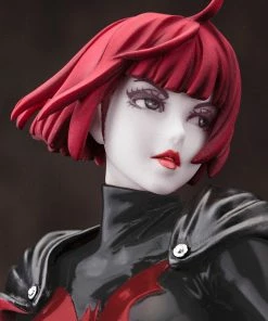 Batwoman (2nd Edition) Statue By Kotobukiya Bishoujo Series - 1:7 Scale Batman