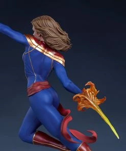 Captain Marvel Statue By Sideshow Collectibles Avengers Assemble Avengers Earth's Heroes