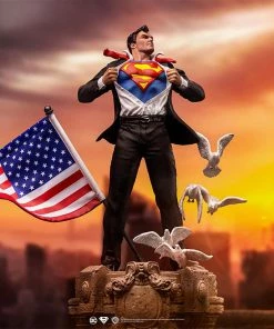 Clark Kent Deluxe 1:10 Scale Statue By Iron Studios Art Scale 1:10 - DC Comics Superman