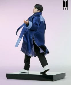 Jin Deluxe Statue By Sideshow Collectibles BTS Idol Collection